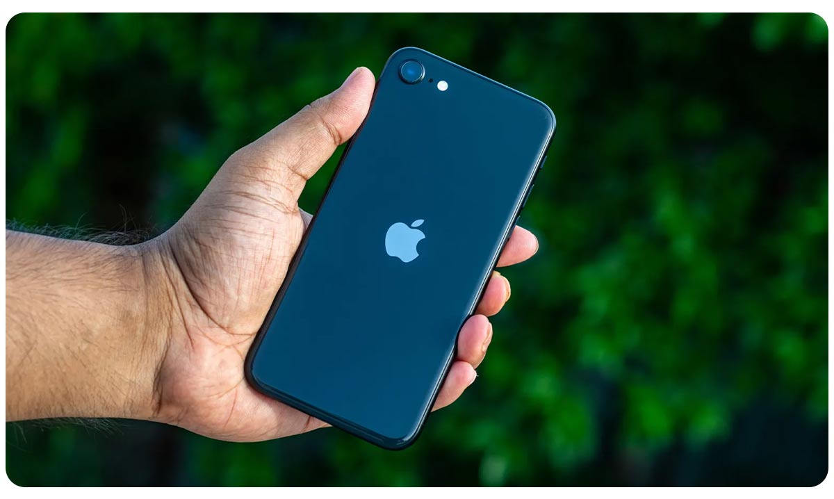تعویض درب پشت آیفون iPhone SE 2020